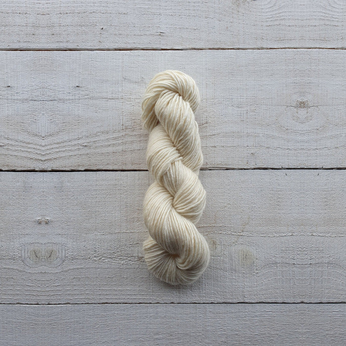 Manos Del Uruguay Silk Blend 8 Ply - Image 6